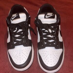 Nike Dunk Low “Pandas” size 7
